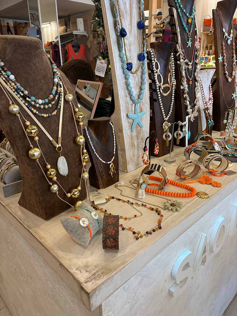 Jewellery and accessories for women on the Costa del Sol - Sao Beach Torremolinos